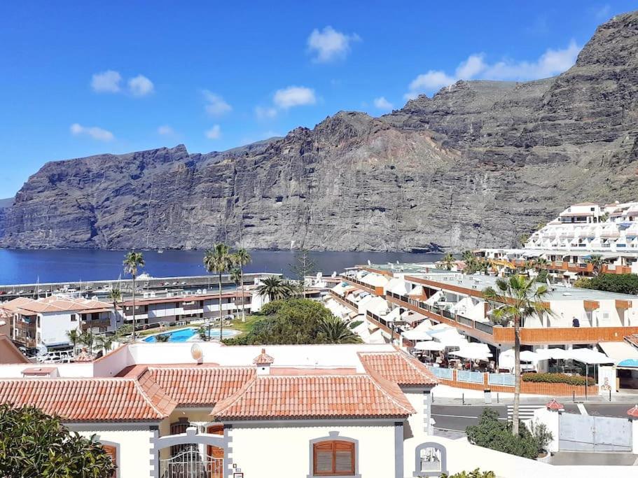 Апартаменты Amazing View Los Gigantes & La Gomera Акантиладо-де-Лос-Хигантес Экстерьер фото